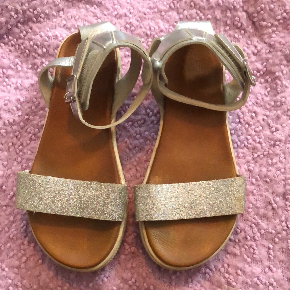 Mia Sandals